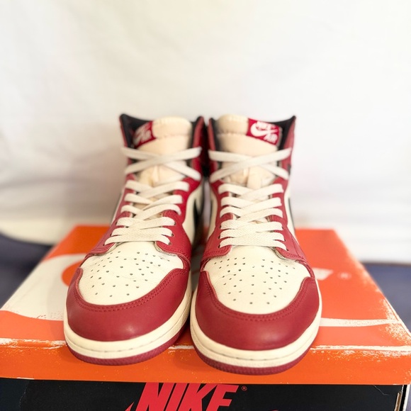 AUTHENTIC Jordan 1 Retro High OG Chicago Lost and Found size 10 DZ5485-612 2022 - Picture 6 of 10
